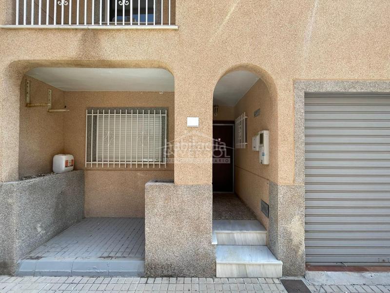 Foto 33c083f4-ff0c-4359-bb29-7309eb22cb61. Casa adosada en calle homero 0 casa duplex en Santo Domingo en Ejido (El)