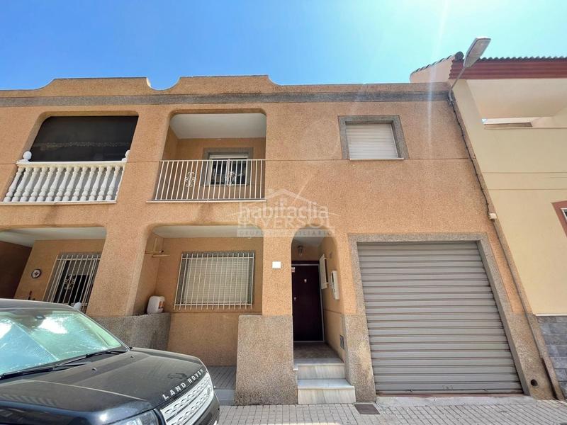 Foto 5b7b4d08-b66e-4c2b-a0b9-6aa52a518d69. Casa adosada en calle homero 0 casa duplex en Santo Domingo en Ejido (El)