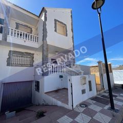 Reihenhaus in Calle río darro 3. Oportunidad en balanegra, adosado cerca de la playa
