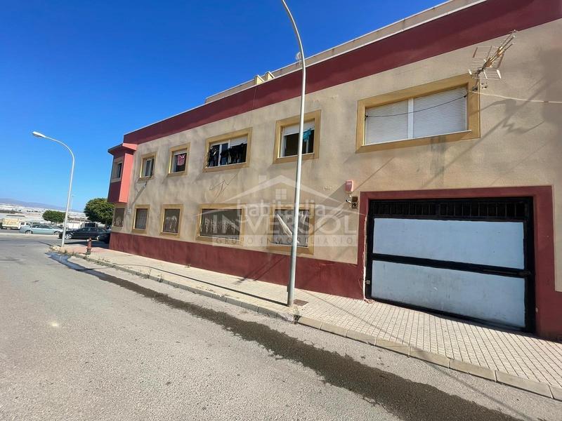 Foto e1555d71-84d6-4ab4-b958-d2bb8a80bd17. Aparcament cotxe a calle príncipe 3 a Las Norias Ejido (El)