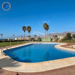 Etagenwohnung en Calle la abierta 8. Piso en residencial en primera lnea  de playa en balerma