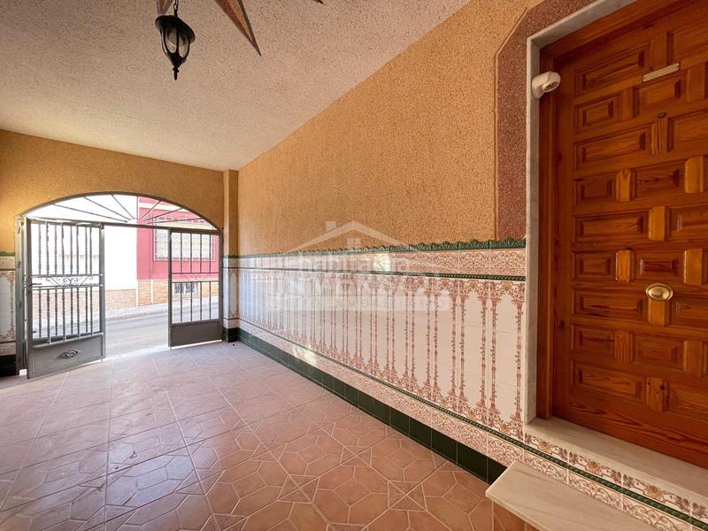 Foto 5efdb628-6acf-4d28-a6c2-4680c9014c30. Casa adossada a calle almohara 33 a Ejido Sur Ejido (El)