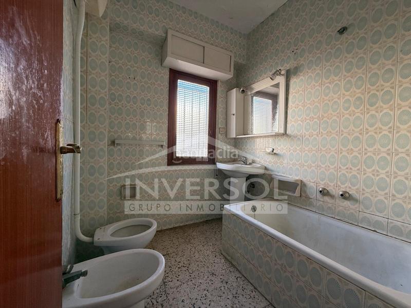 Foto 328f56e8-ffcd-49cd-9ed9-cf66efa160ed. Piso en calle faura 77 piso amplio en Berja