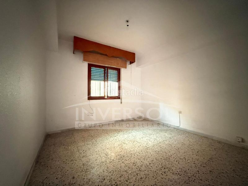 Foto 5cc89aad-23b0-45d5-b258-0c03707b6c77. Piso en calle faura 77 piso amplio en Berja