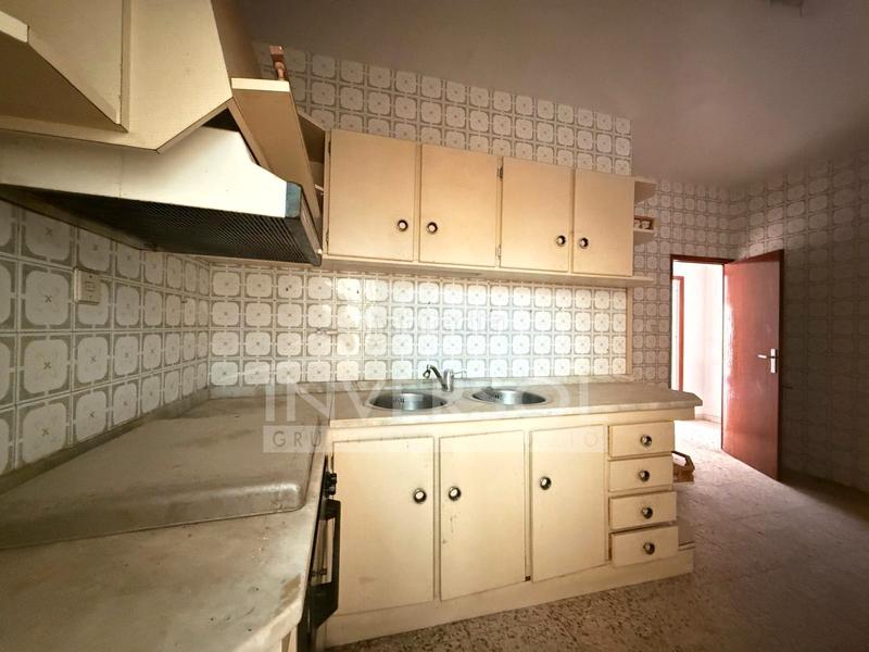 Foto 5d3ccc32-c328-40b2-8b73-c4ed1001743f. Piso en calle faura 77 piso amplio en Berja