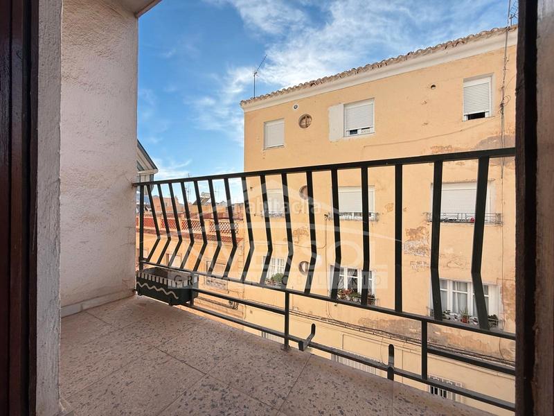 Foto a65ae1b6-f84b-4612-b0b1-f3987abe8a67. Piso en calle faura 77 piso amplio en Berja