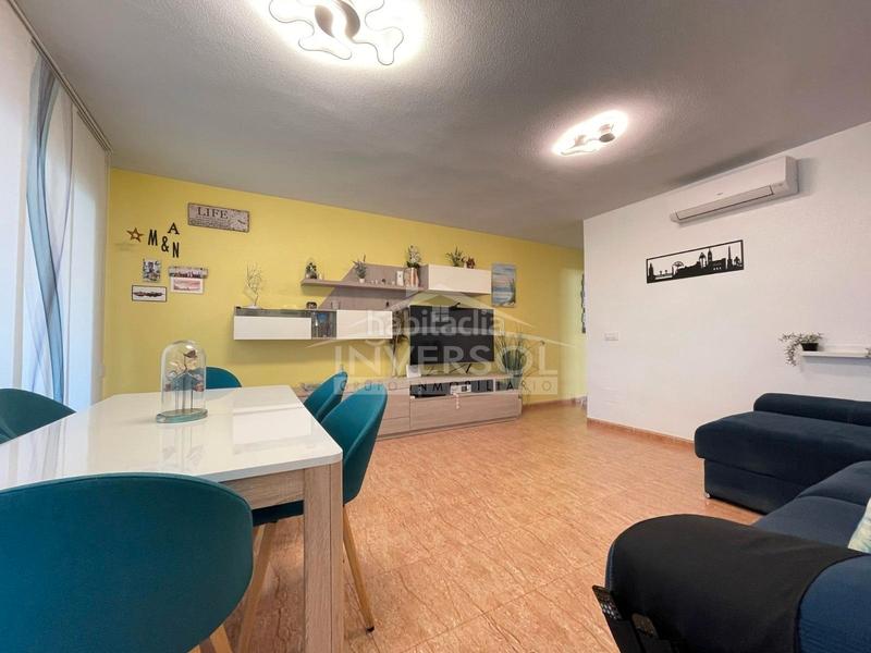Foto 191cd18d-7471-4561-bf83-ff560698a72d. Piso en calle a glaucio 15 vivienda en alta entinas en Ejido (El)