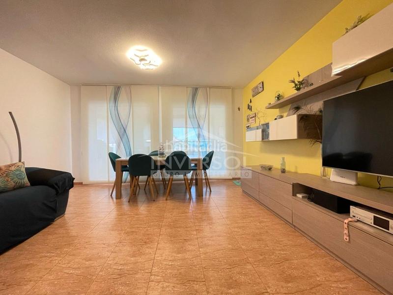 Foto 5e83f720-0acb-4621-8e6d-945603e5335c. Piso en calle a glaucio 15 vivienda en alta entinas en Ejido (El)