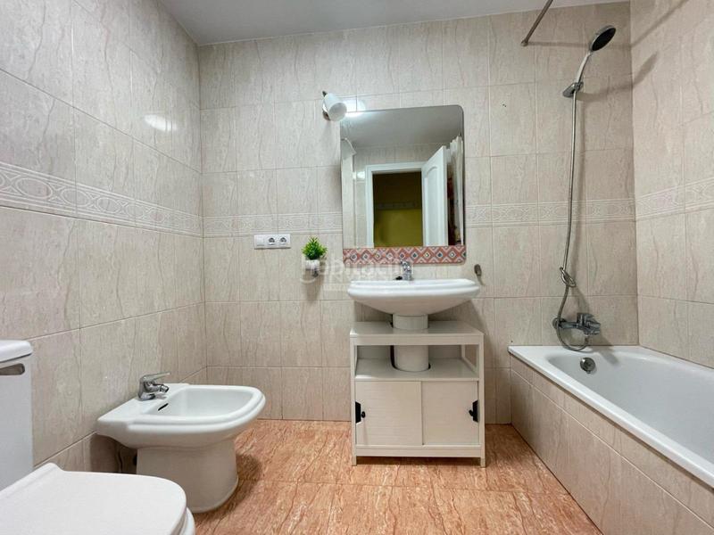 Foto e9d4f82b-a5e8-4859-bca7-193b28671b06. Piso en calle a glaucio 15 vivienda en alta entinas en Ejido (El)
