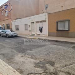 Casa a Calle rubí 14. Casa de planta baja en las norias