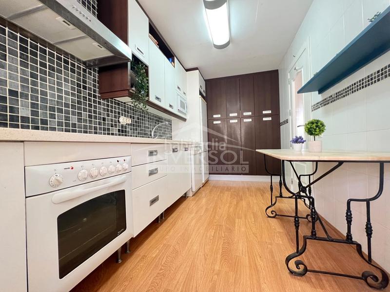 Foto 2b13ca9a-1a26-447c-976b-4da53bed76b5. Casa a schiera con riscaldamento parcheggio piscina in Ejido (El)