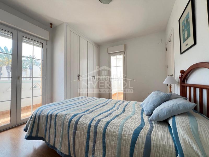 Foto 4c5e66bd-3972-46b6-b869-c40c2b54078b. Casa a schiera con riscaldamento parcheggio piscina in Ejido (El)