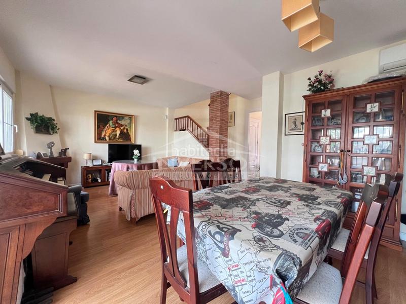 Foto 76f5344b-9295-4cfc-8239-f953a0659bc0. Casa a schiera con riscaldamento parcheggio piscina in Ejido (El)