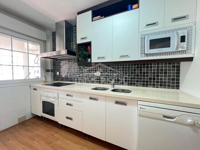 Foto e821b486-036e-407f-9f60-2ee279e824f7. Casa a schiera con riscaldamento parcheggio piscina in Ejido (El)