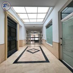 Local Comercial a Calle faura 16. Venta de amplio local
