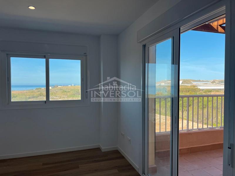 Foto 578412b2-22d9-4481-8055-d16f23511777. Ático en calle salazón 2 ático en primera línea de playa en Ejido (El)