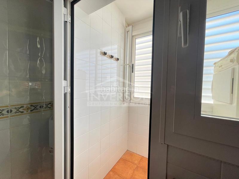 Foto b638cac7-eb2a-4c80-b1bf-c23567ba836a. Piso  en venta en calle real en Balerma Ejido (El)