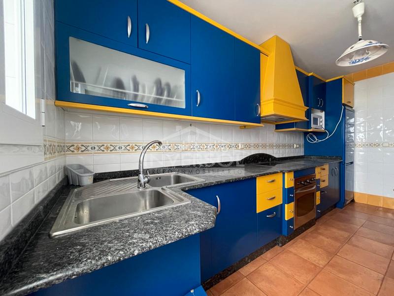 Foto cb570d39-cdc8-42d0-b6a1-49cf15650824. Piso  en venta en calle real en Balerma Ejido (El)