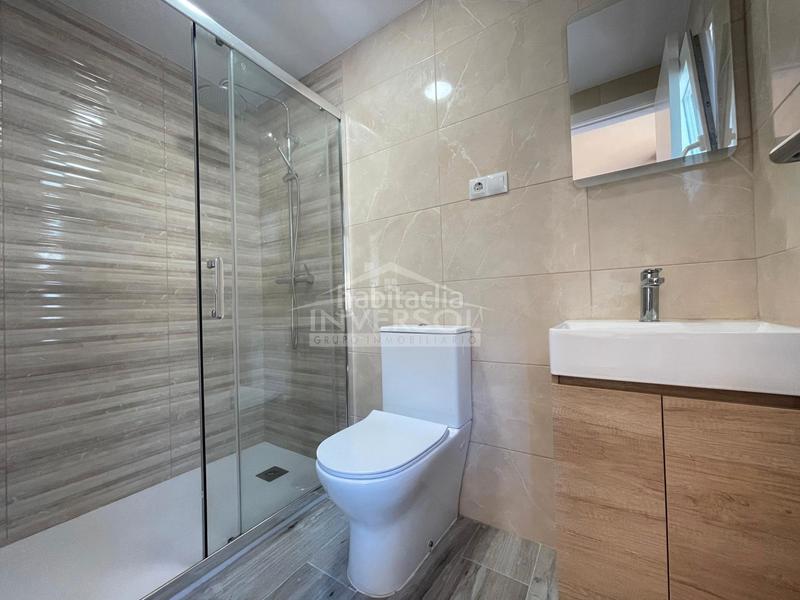 Foto 125d0c15-6696-4b8c-a5fe-7a98e4c2d8c1. Planta baixa a calle a glaucio 13 a Almerimar Ejido (El)