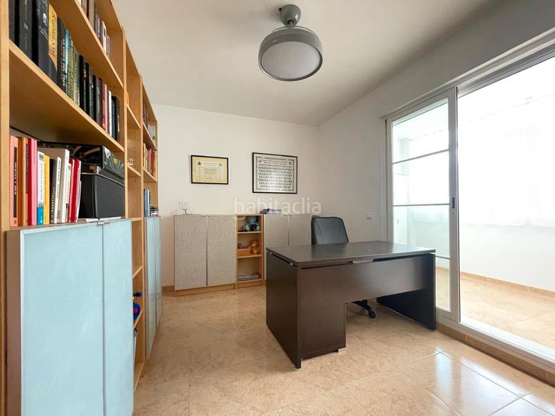 Foto 1425ff1c-90bc-4504-bdb4-fb19979702ed. Haus in calle buero vallejo 2 in Santa María del Águila Ejido (El)