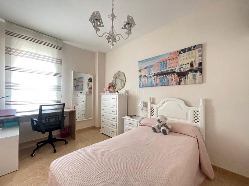 Foto 6304e6af-1cfe-43df-ad92-29fa2679b423. Haus in calle buero vallejo 2 in Santa María del Águila Ejido (El)