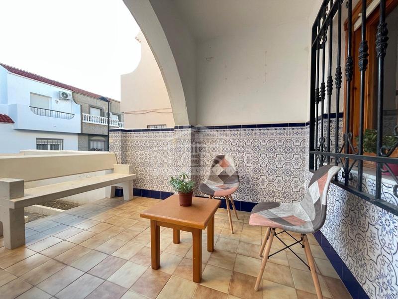 Foto 060b56f1-6e90-494a-a60f-1a3dd554f1eb. Casa adosada en calle albanchez 14 vivienda céntrica en Balanegra