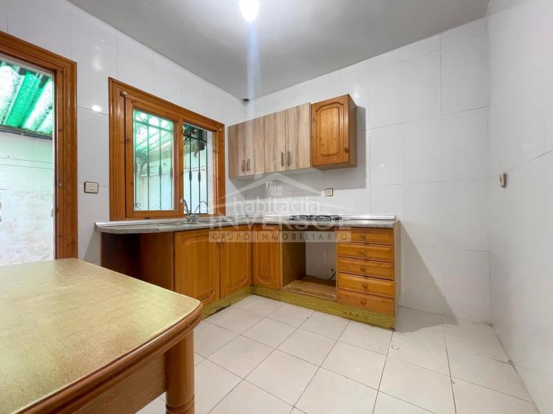 Foto 69b7e167-80a2-4fd1-9b8d-1b8520283aea. Casa adosada en calle albanchez 14 vivienda céntrica en Balanegra