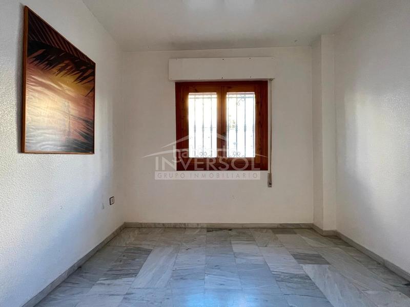 Foto 85e5332d-278c-4cb4-ac82-9c75f1cd643d. Casa adosada en calle albanchez 14 vivienda céntrica en Balanegra