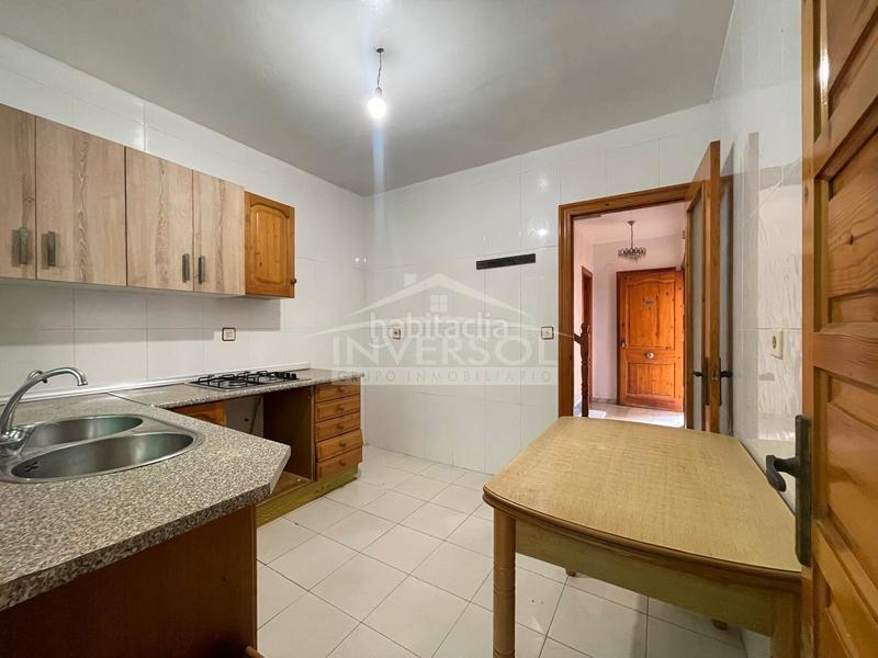 Foto 86812c26-1c3c-4280-8dfb-7b3490bdad05. Casa adosada en calle albanchez 14 vivienda céntrica en Balanegra