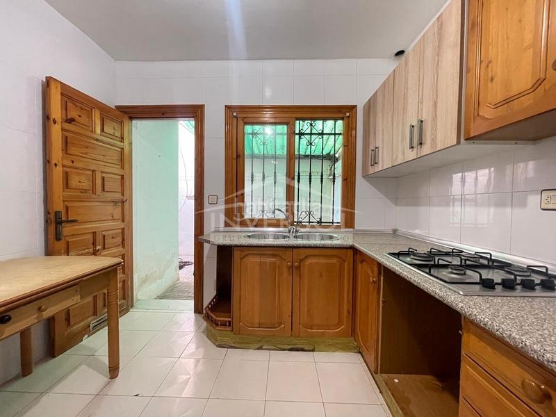 Foto 89f02303-54da-4564-9b94-7741efe35bdf. Casa adosada en calle albanchez 14 vivienda céntrica en Balanegra