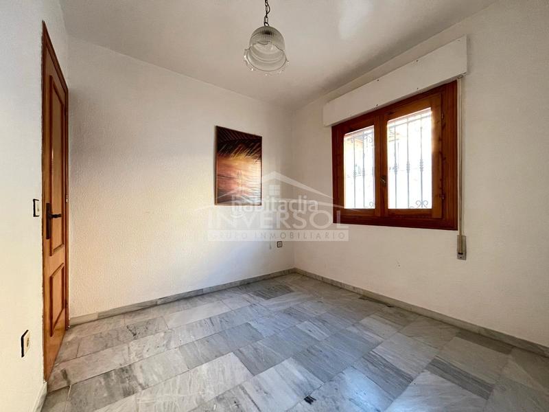 Foto 8f56be26-6d8f-41c9-9725-834ac4bef380. Casa adosada en calle albanchez 14 vivienda céntrica en Balanegra