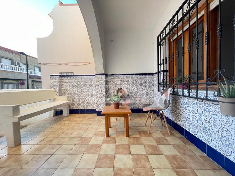 Foto e9f57439-7e74-4223-87ba-0bc5f5d72194. Casa adosada en calle albanchez 14 vivienda céntrica en Balanegra