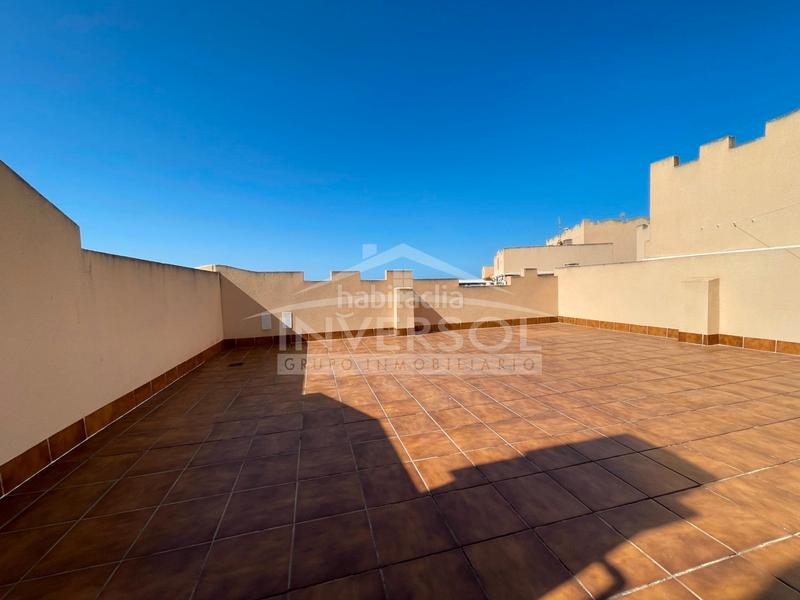 Foto 4c7fb363-2202-4760-9dce-36076923ca2c. Attico in calle a glaucio 7 in Almerimar Ejido (El)