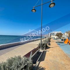 Pis a Calle dalías 23. Piso a pocos metros de la playa