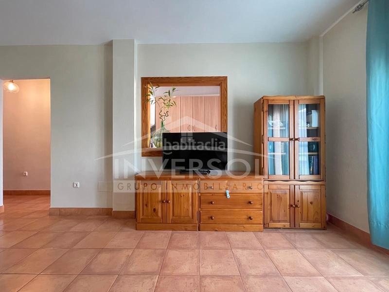Foto b19a51a8-bf8c-41d8-bf79-29e778ccb3e9. Piso en calle dalías 23 piso a pocos metros de la playa en Ejido (El)