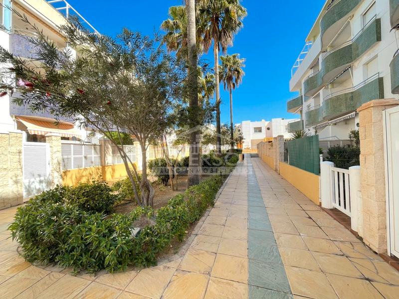 Foto e6b3e902-4e7c-4479-8072-300b0f8fdcc3. Casa adosada en calle playas de la ensenada 51 el mar a tus pies, Almerimar en Ejido (El)
