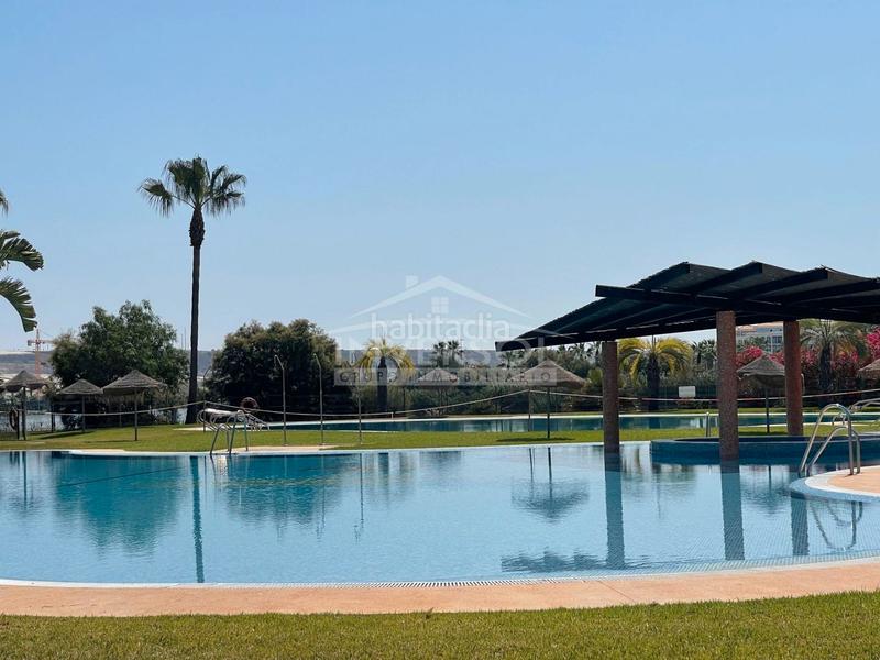 Foto 54a8a9e2-2417-492b-b9ca-708d202ba4e6. Piso en calle almadraba 9 vivienda en laguna beach en Ejido (El)