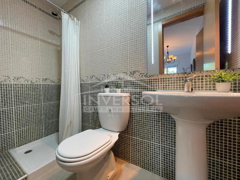 Foto 8cbdad68-45b6-4fb8-bde2-d0e97232644c. Piso en calle almadraba 9 vivienda en laguna beach en Ejido (El)