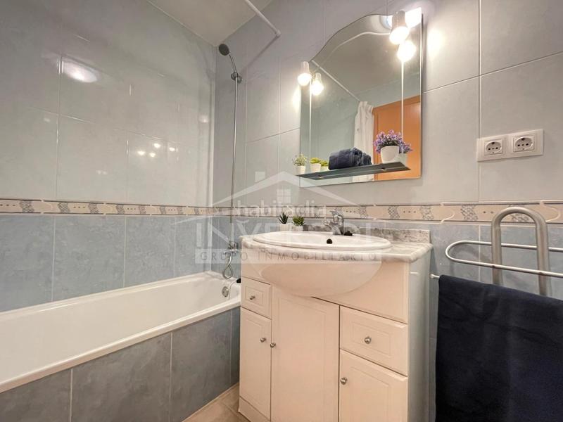Foto a5bf6d0f-5867-46d6-8550-94714d2f96d3. Piso en calle almadraba 9 vivienda en laguna beach en Ejido (El)