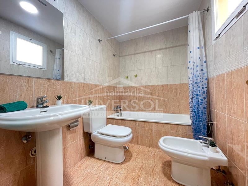 Foto 37614f2e-fd1c-4db0-85b9-a23464b0db7b. Appartement dans calle a glaucio 15 dans Almerimar Ejido (El)