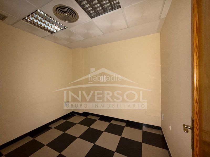 Foto cabe22f5-01b4-4f45-a7e1-4f3a1d0ffaea. Oficina en calle benito pérez galdós 16 oficina en el parador en Roquetas de Mar
