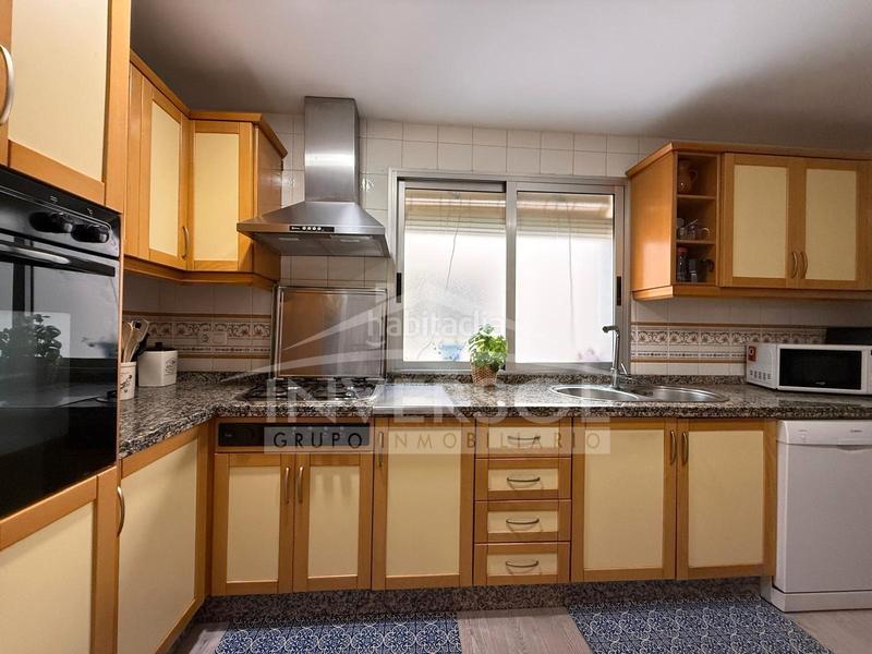 Foto 60a643a0-f3ae-4924-8ac9-c610f12b4f9a. Casa adosada vivienda en Santa María del Águila, el ejido en Ejido (El)