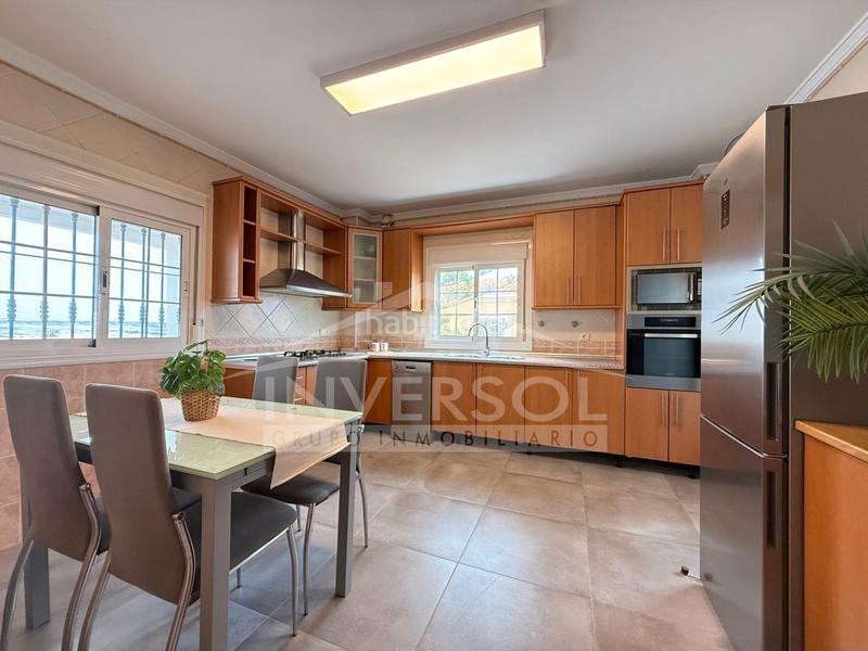 Foto 085ab943-8eae-4b6b-829c-a79935a1d626. Chalet dans calle salazón 2 dans Almerimar Ejido (El)