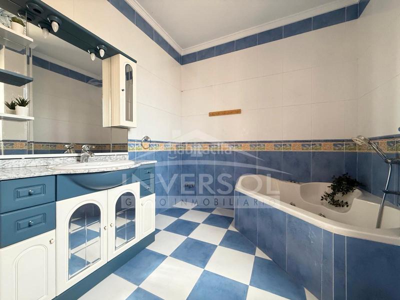 Foto 3d1fbae1-4a8f-4b4b-a3f1-2f1b97e01793. Chalet dans calle salazón 2 dans Almerimar Ejido (El)