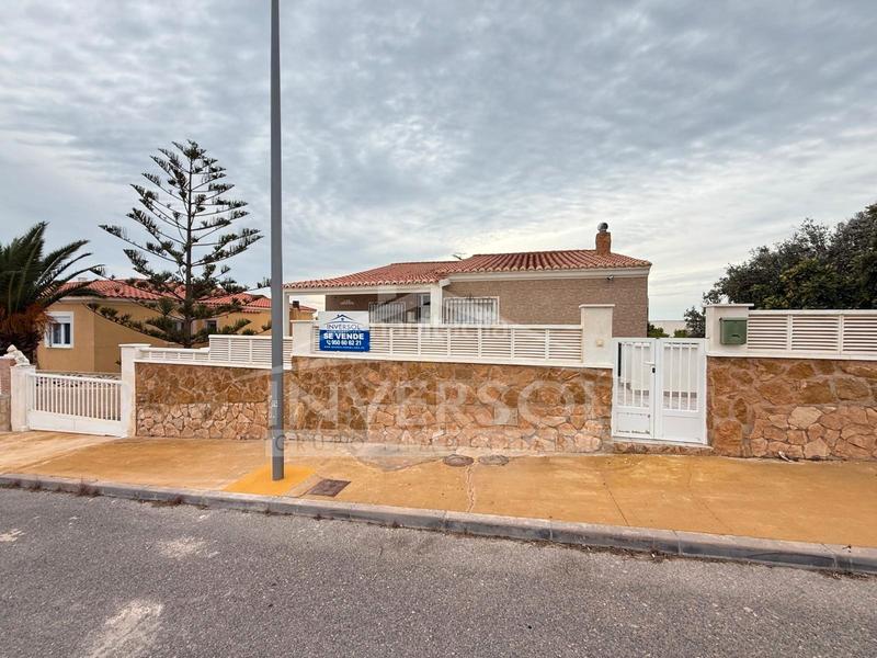 Foto 4712dc65-96f1-49af-a4b6-4915d0e2abe9. Chalet dans calle salazón 2 dans Almerimar Ejido (El)