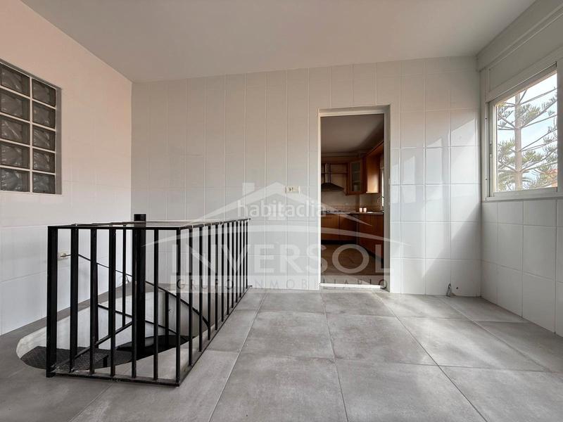 Foto 50db833d-4939-40e6-a445-b7ef149db52e. Chalet dans calle salazón 2 dans Almerimar Ejido (El)