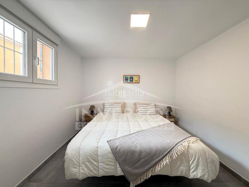 Foto 7335bccc-7c87-43bc-9712-8f21ea8f889f. Chalet dans calle salazón 2 dans Almerimar Ejido (El)