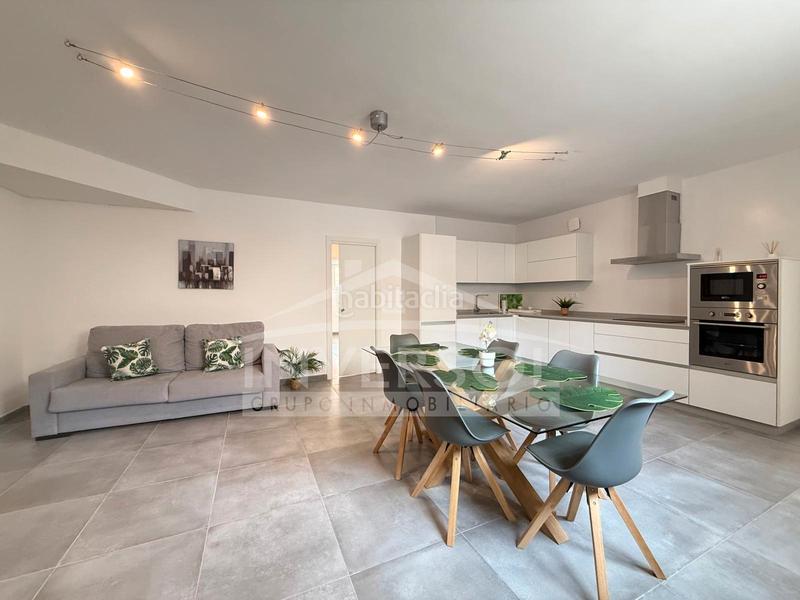 Foto 7badd5ca-f96e-4a74-b21d-f56a4d05aa74. Chalet dans calle salazón 2 dans Almerimar Ejido (El)