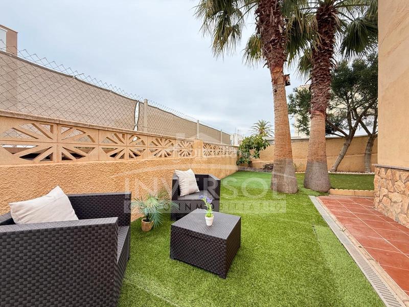 Foto 7bec45f1-923e-49b6-8d31-6c745f1f36c4. Chalet dans calle salazón 2 dans Almerimar Ejido (El)