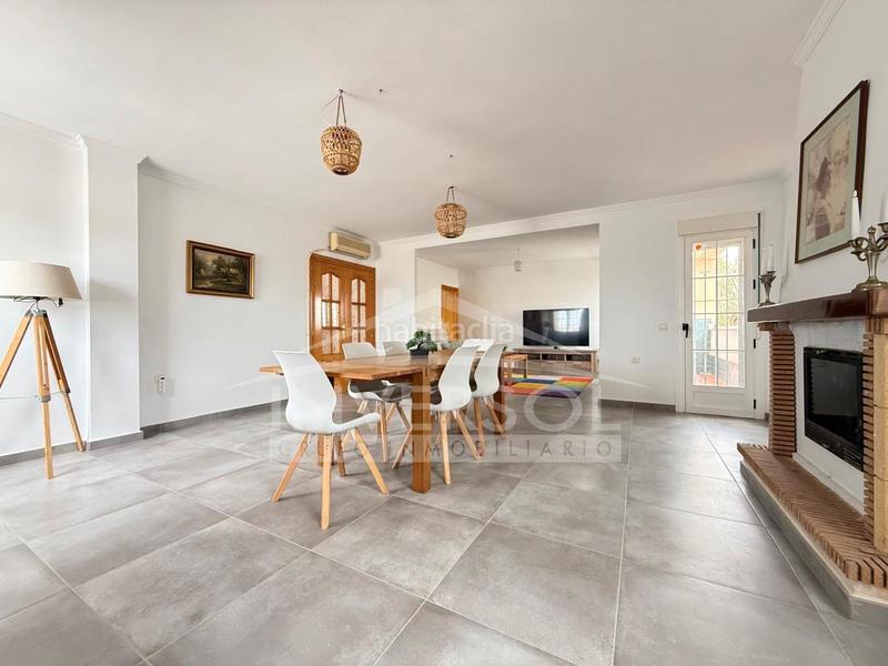 Foto 7d14c2b1-e107-4aa3-8ba6-288dfa8f47e1. Chalet dans calle salazón 2 dans Almerimar Ejido (El)